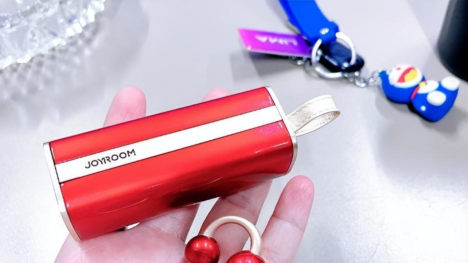 机乐堂 OC3「小樱桃」耳机：凭三大潮流杀手锏成爆款