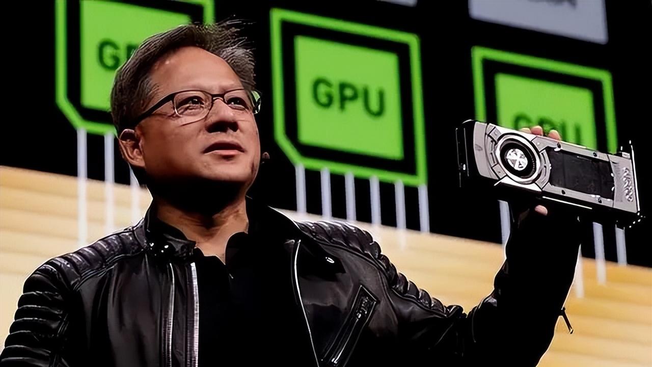 黄仁勋发出警告：必须放开限制，外媒：搬起“芯片”砸自己的脚