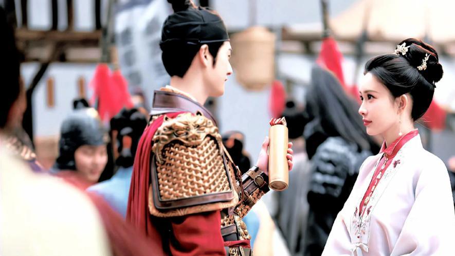 影视寒冬中的逆袭：未宣传剧集《九重紫》意外超越热门对决剧！