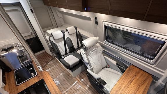 旅美意大利NEWDAILY4X4漫步系列B型越野房车外观内饰合集