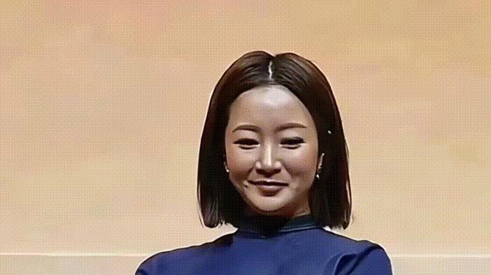 金喜善还没50岁就老的这么厉害了，看来医美效果一般，美人迟暮！