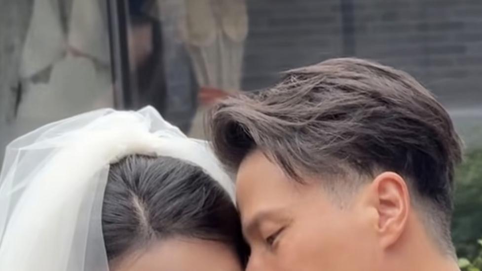 徐冬冬终于嫁给了自己的童年偶像——“大嫂”把电影男主娶回家，谁懂啊！这BE转HE杀疯了