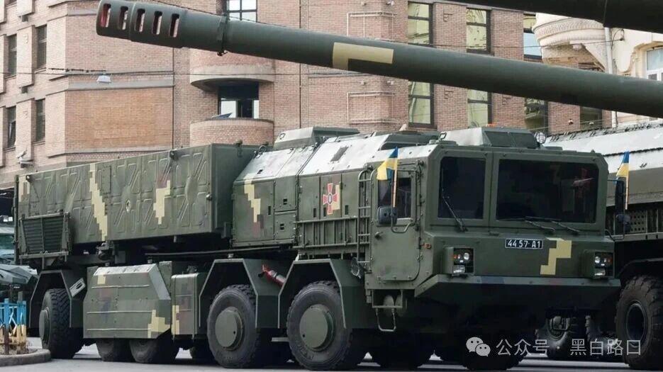 12月10日俄乌：泽连斯基将计就计，乌军自研弹道导弹投入实战