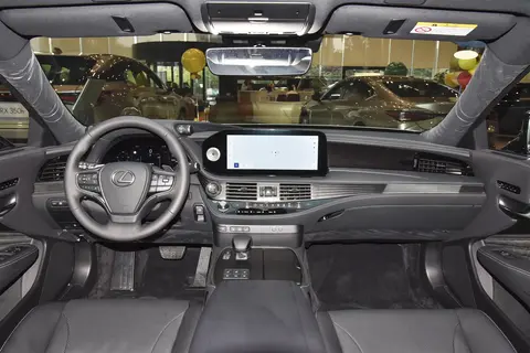 混动旗舰首选？LS 配置差异 + 奔驰 S 级对比，高端用户选车不纠结