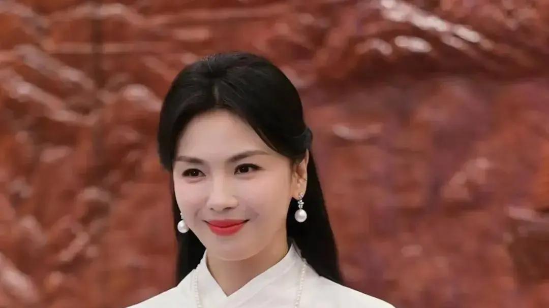 天庭编制赛道也是让她闯进去了，刘涛被授予“妈祖文化全球推广大使”称号