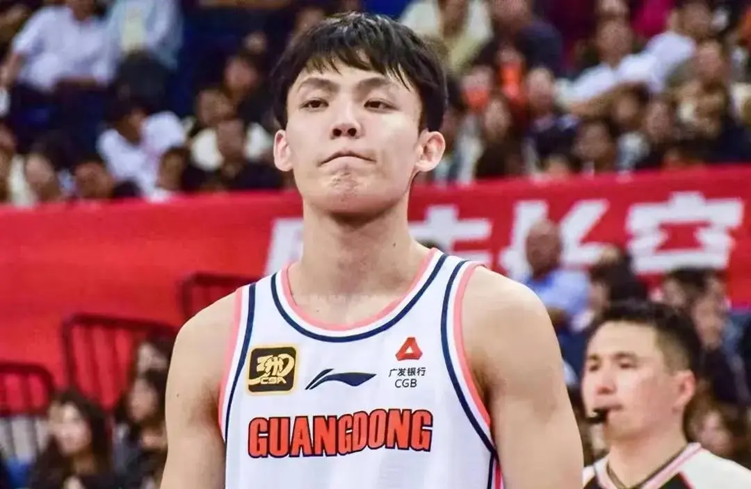 大胜辽宁44分，大胜新疆19分，CBA最有冠军相的球队诞生！