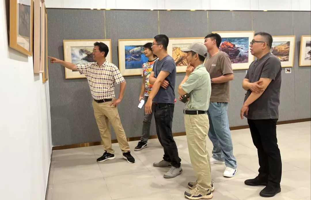 观展热潮持续升温 海南水彩五人展诠释生态美学