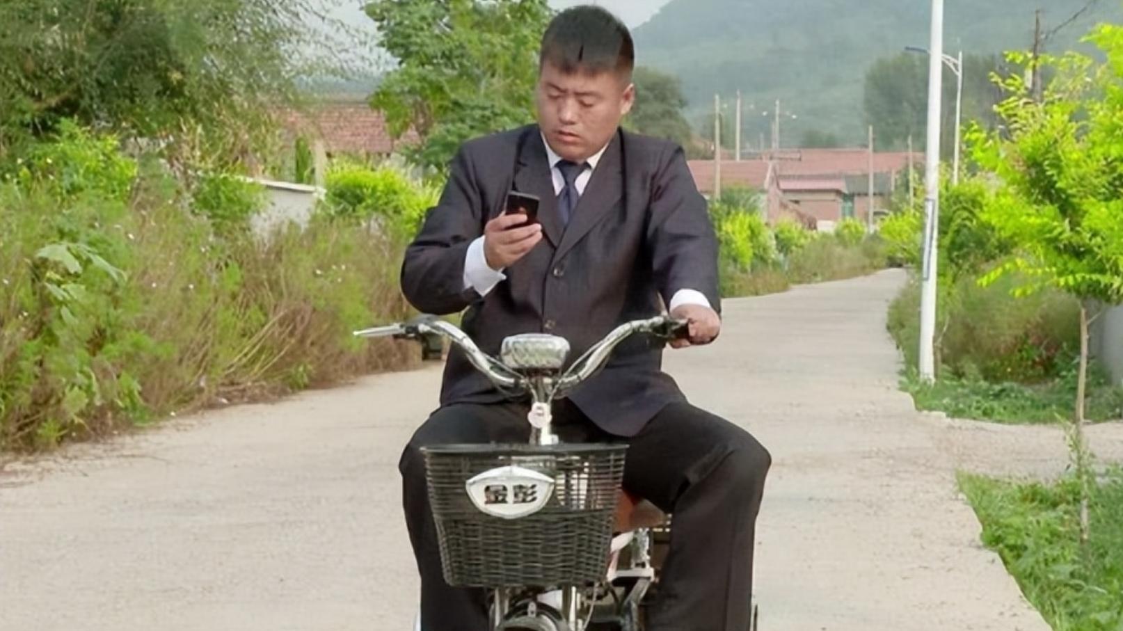 宋晓峰从蹬三轮到赵本山爱徒，靠三个贵人逆袭的草根传奇