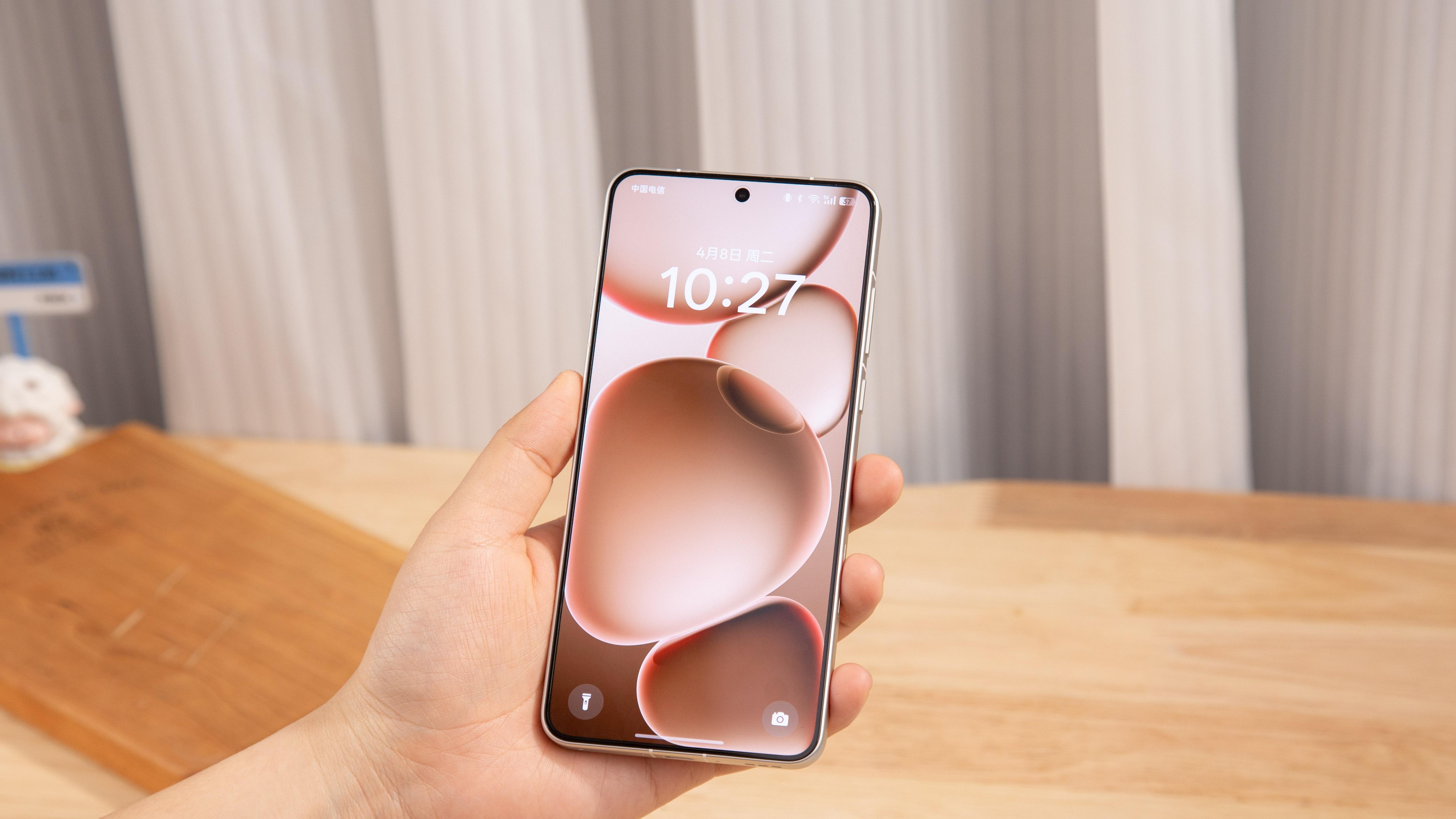 小屏旗舰国补3699元就能到手？影像机皇OPPO Find X8 Ultra更超值