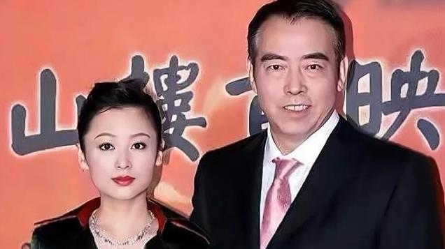 五十岁女星大比拼，陈红岁月无情，闫妮却似青春再现