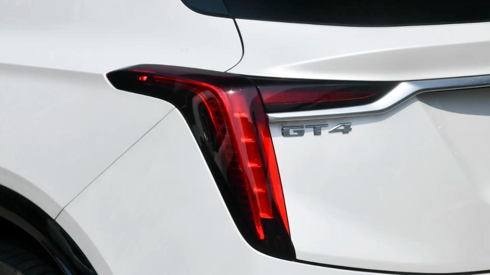 都市轻奢新风尚？颜值之下，凯迪拉克GT4实力如何？