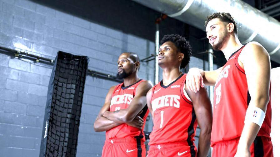 0胜4负验出伪强队！拿5471万巨星成摆设，8换1交易恐血本无归