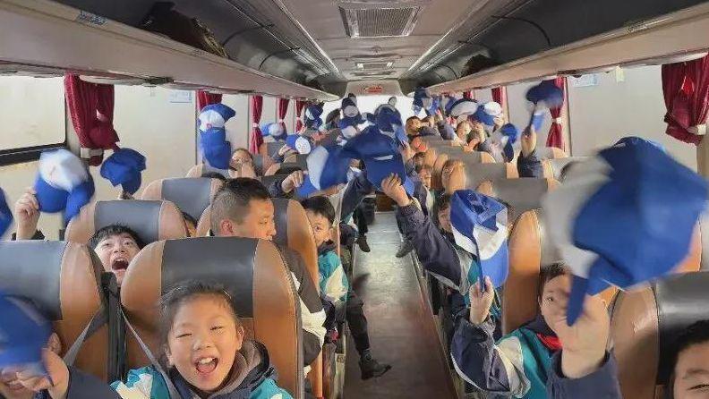 脚踏沃野 手摘星辰 信阳市浉河区第五小学秋季综合实践活动