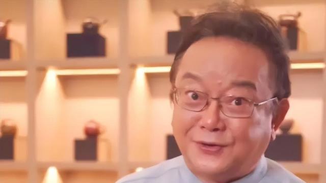 晚年得子的王刚：三段婚姻背后的时代镜像与人生启示