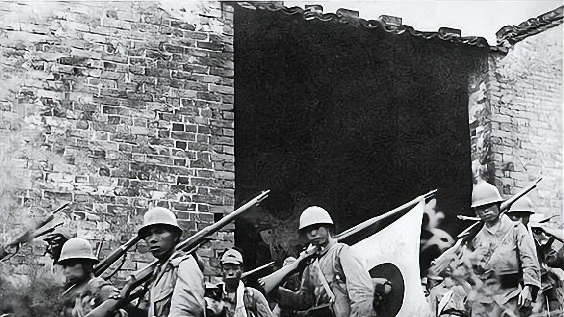 1958年，一屠夫临终前指着后院道：我在林子里埋了一个日本兵