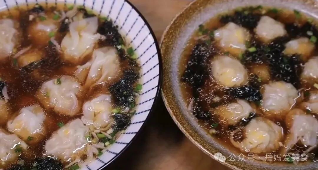 天冷来碗馄饨吧，教你在家复刻千里香馄饨。馄饨爽滑，汤鲜味美