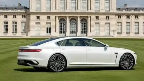 王炸登场！全新宝马7系携黑科技来袭：82km纯电续航+魔毯悬挂！