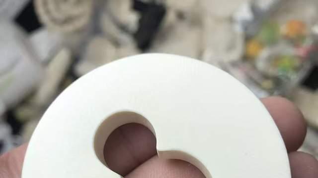 被取过珠子的猛犸象牙，不配卖高价