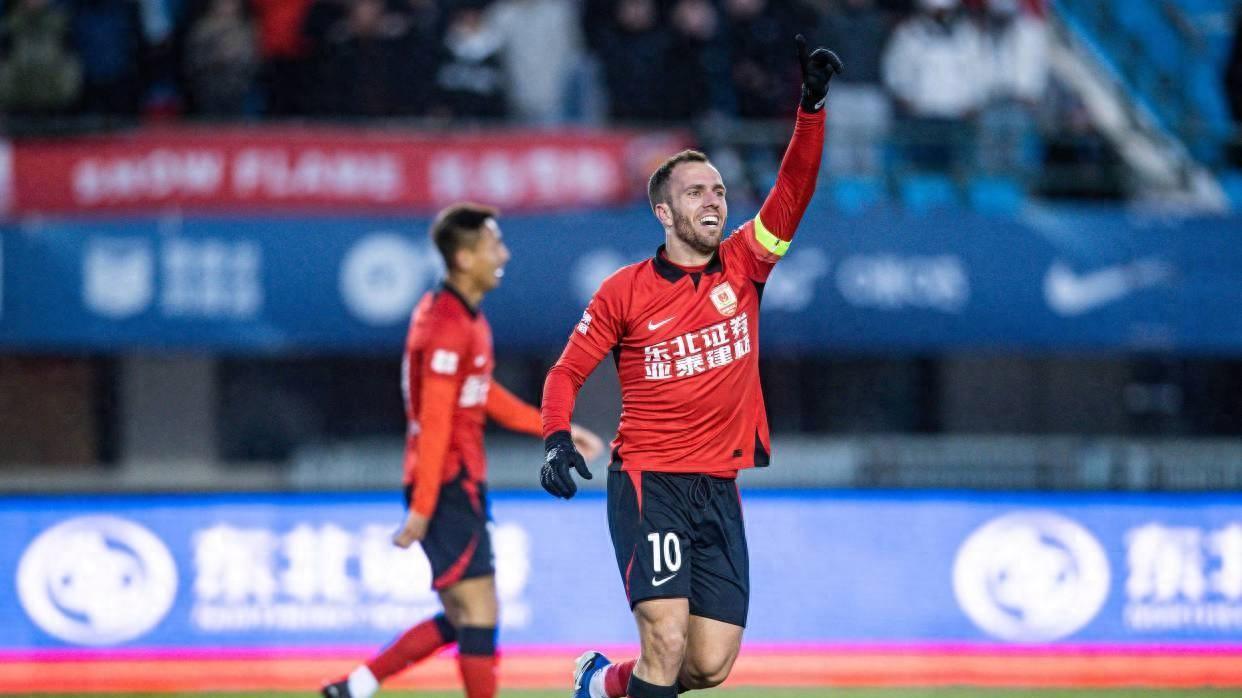 直播！国足首秀！塞鸟或替补，张玉宁扛大旗，韦世豪要破进球荒