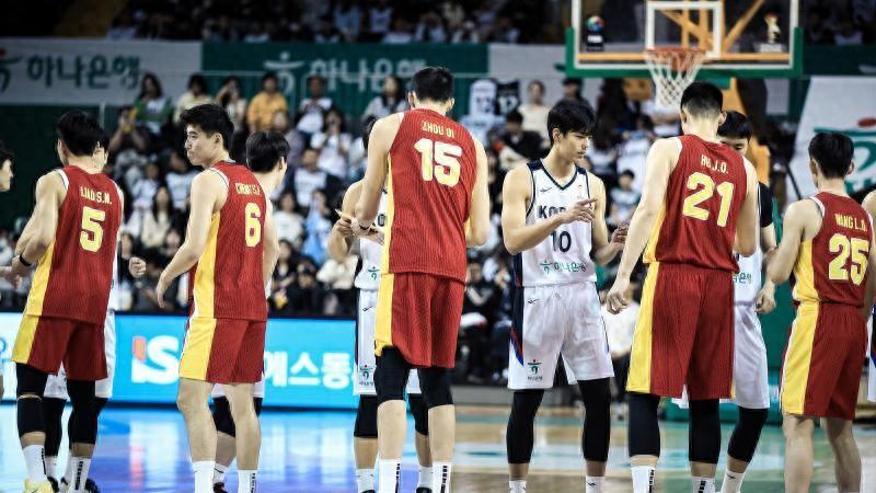 三分仅28中5！中国男篮负韩国暴致命短板，外线崩盘成两连败主因