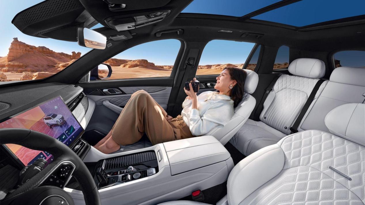 燃油SUV市场迎来"破局者"！领克09四驱探索版19.88万起重塑价值标杆