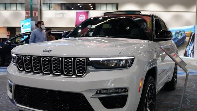 Jeep大切诺基4xe，硬派越野与新能源结合，展现男性魅力座驾