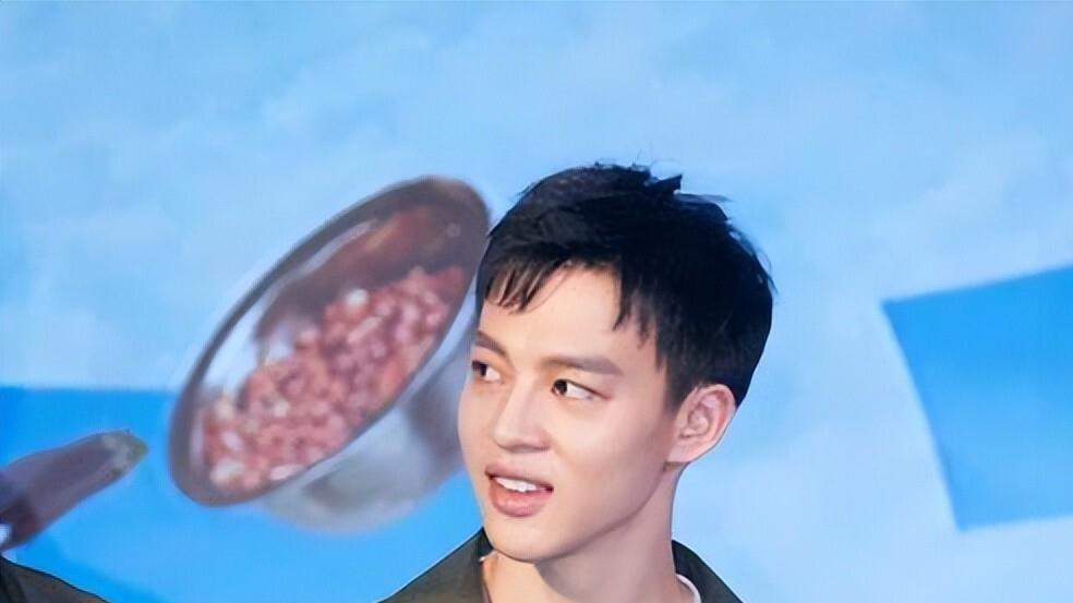 仅三集就封神！赵丽颖新剧《在人间》收视率爆炸，口碑却两极分化