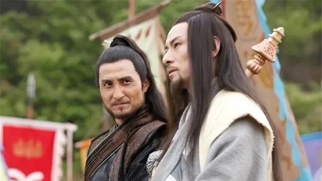 他临终说：若我后代出“高人”一定要杀，不然必造反，结果竟灵验