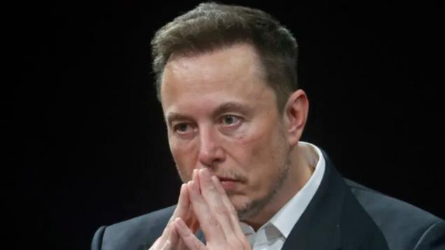 特朗普遭马斯克“背刺”？一个秘密被公开，美国欠中国一个道歉！