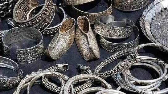 天呐！你的金银首饰还在 “装老”？泰克斯乐清洁剂让它秒变 “刚拆封”！