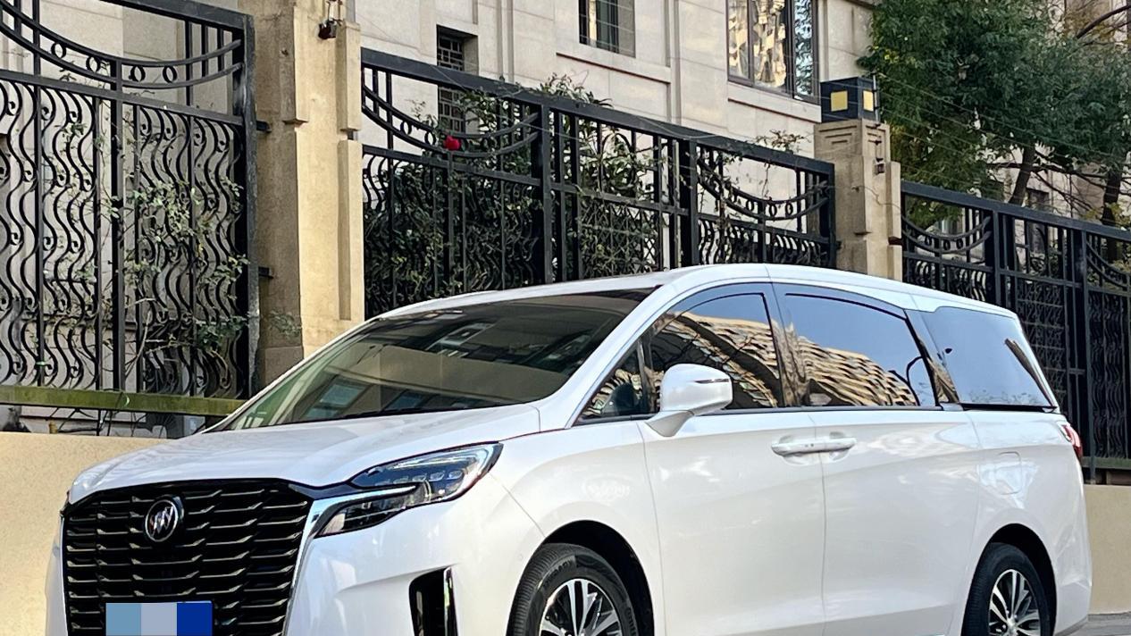 2023款别克GL8ES陆尊，一手准新车，商务接待用车新选择！