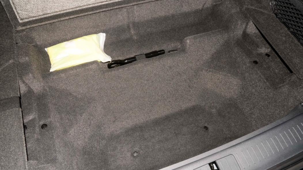 价格意料之中，小鹏G7正式上市，全系标配5C电池，快充仅需6分钟