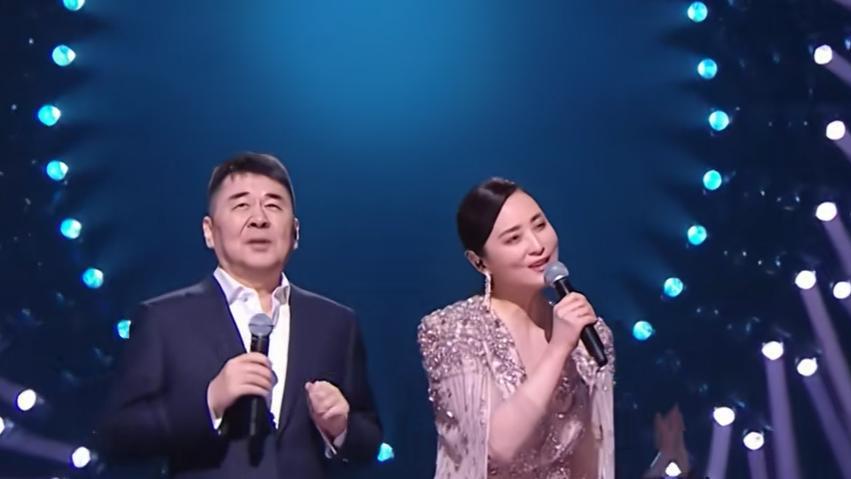 一场晚会将内娱的现实面，在《甄嬛传》演员身上体现的淋漓尽致