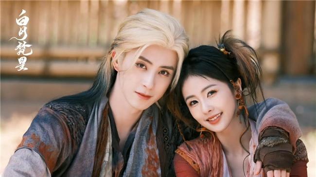 《白月梵星》白烁梵樾演绎幼师与高需求宝宝的爱情故事