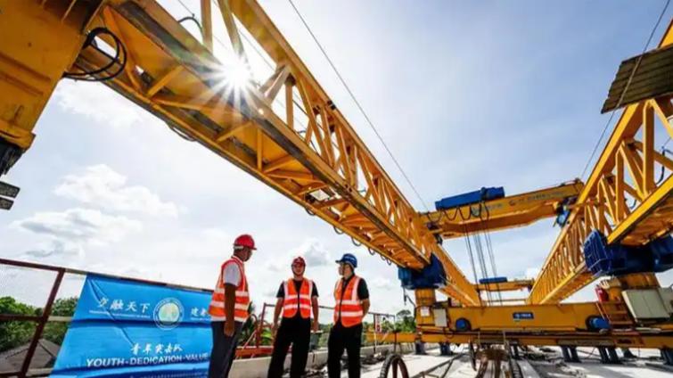 为什么很多小国，宁愿得罪中国，也不愿意得罪美国