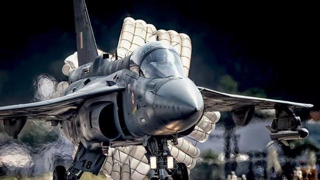 传来坏消息，印军打击128个巴铁哨所：出大事，印军被坑骗4800亿