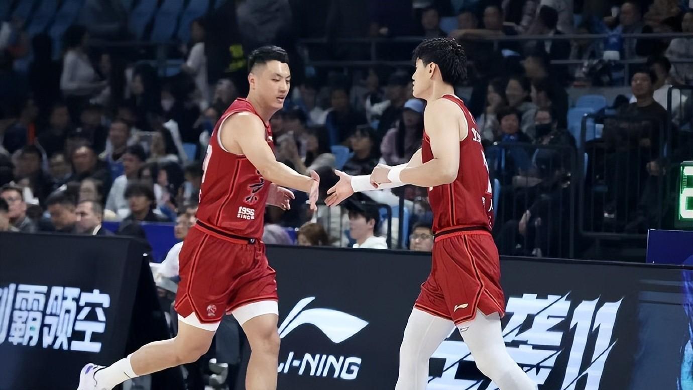 CBA常规赛收官，强强对决，谁将问鼎？