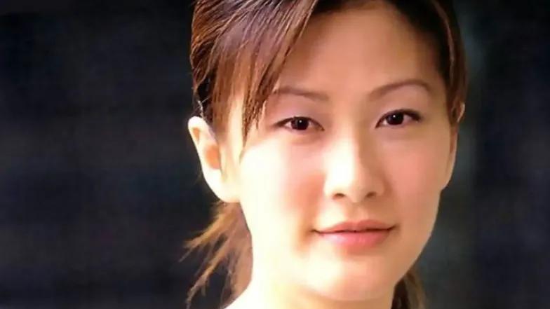 陈慧珊：嫁大11岁钟家鸿，36岁才当妈妈，如今她还好吗？