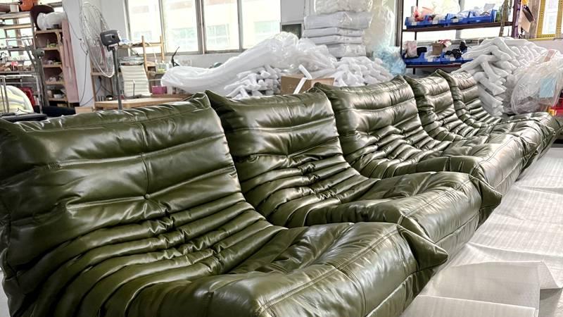 从高贵到松弛：德洛的皮沙发之懒人沙发重塑舒适生活美学