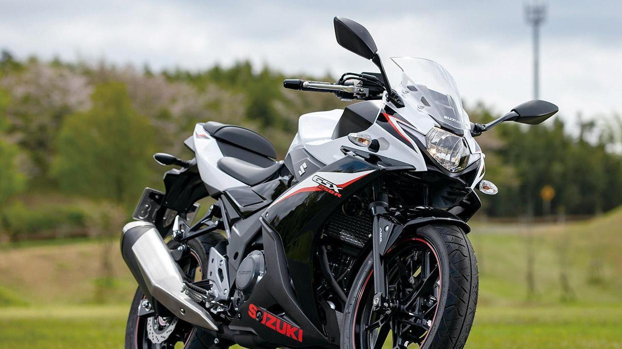 您应该瞄准哪一个？我们对比了五款热门250cc全罩运动摩托车！