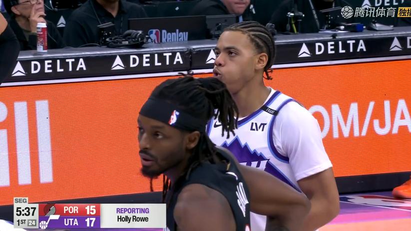 开拓者险胜！霍乐迪27+5+8，赛后杨瀚森鼓掌走入场内，和队友庆祝
