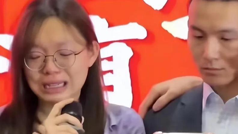 曝谢浩南爸有6岁私生子，可怕的一幕还是出现了，疑男孩身份被扒