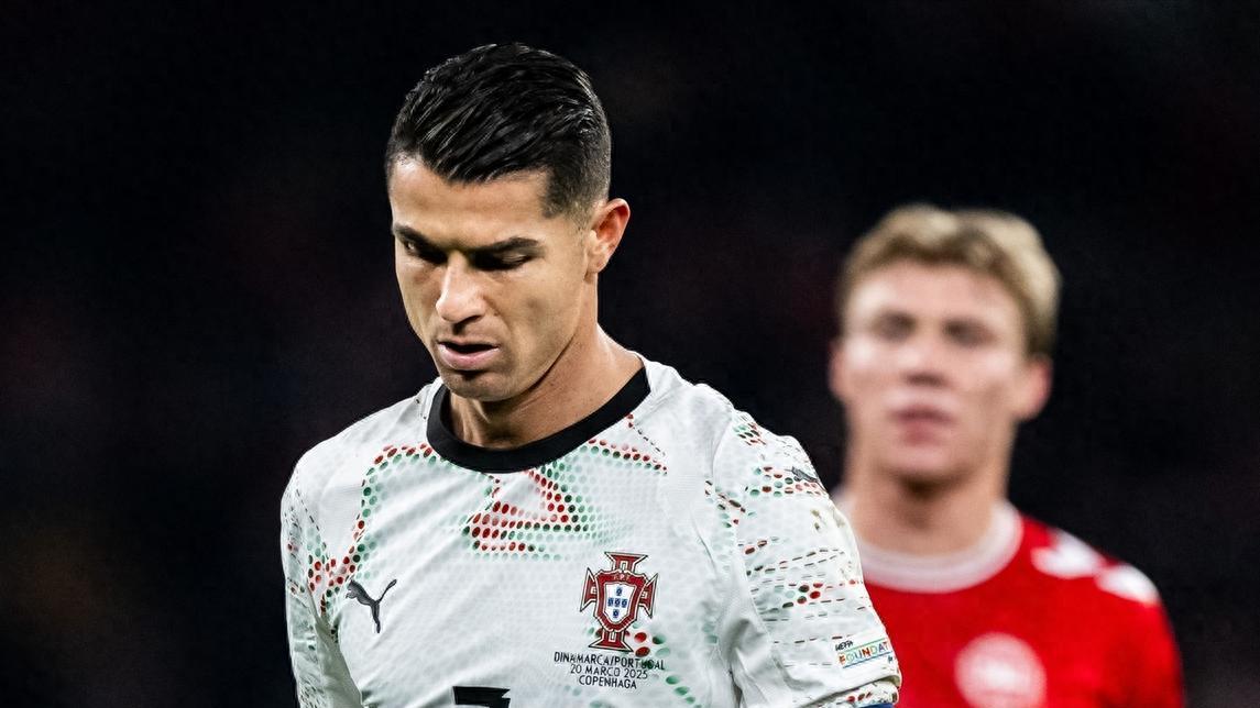 欧国联再现Siu庆祝 C罗现场见证;首发踢满全场哑火