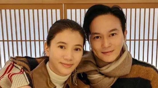 张智霖与袁咏仪庆结婚24周年！依然恩爱如初，夫妻日子越过越甜