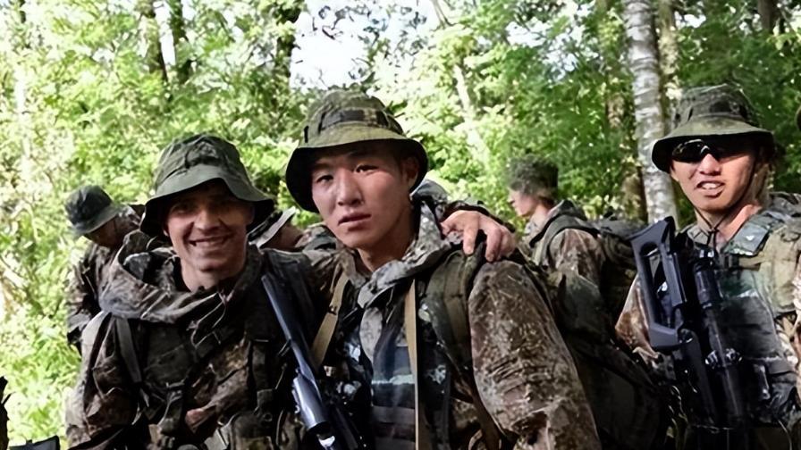 武警“雪豹突击队”陈玉浩：3次荣立一等功，退役享受超警衔待遇