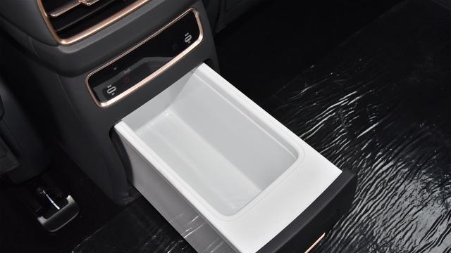 东风旗下C级SUV正式上市，标配冰箱彩电，购车可享1.5万元优惠