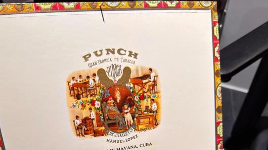 从木偶戏走出来的雪茄绅士：Punch，幽默与烟香的百年组合