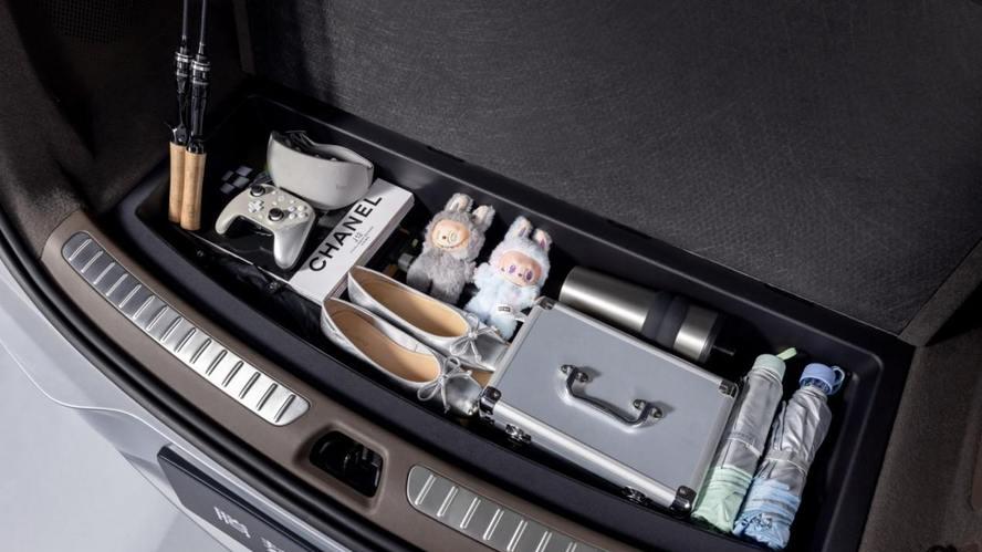 29.98万元-32.98万元！大六座安全豪华SUV腾势N8L正式上市