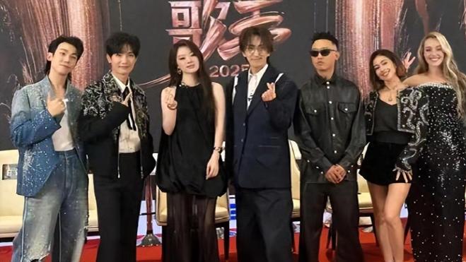 《歌手2025》首战爆大冷！单依纯《珠玉》夺冠，林志炫《悟空》倒数第二，日本歌手BENI首轮淘汰！