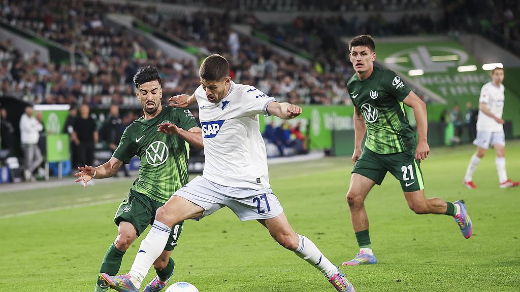 25158期：喜鹊硬闯铁锤帮，曼城主场吃樱桃